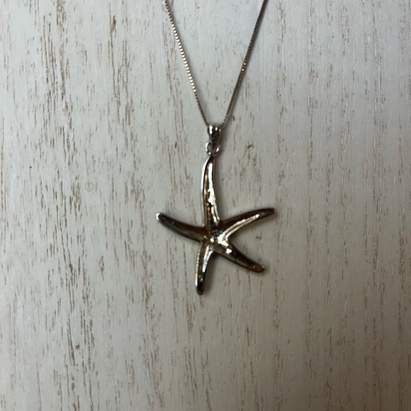 Starfish necklace - Picture 6 of 9
